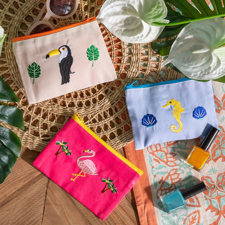 アクセサリー感覚でたのしむバイカラーポーチ