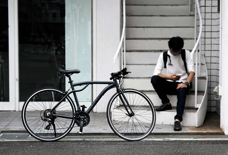 自転車 クロスバイク 街乗り アルミ シンプル グレー 21段変速