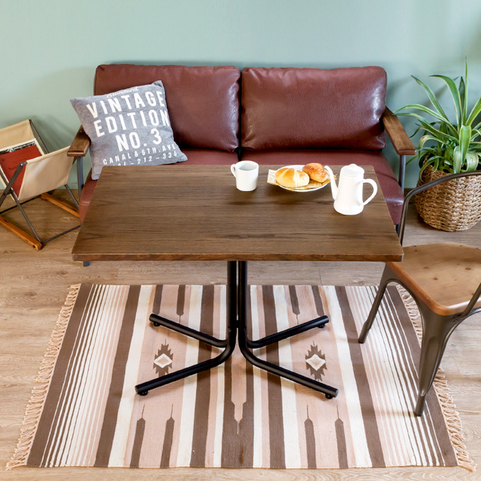 カフェテーブル