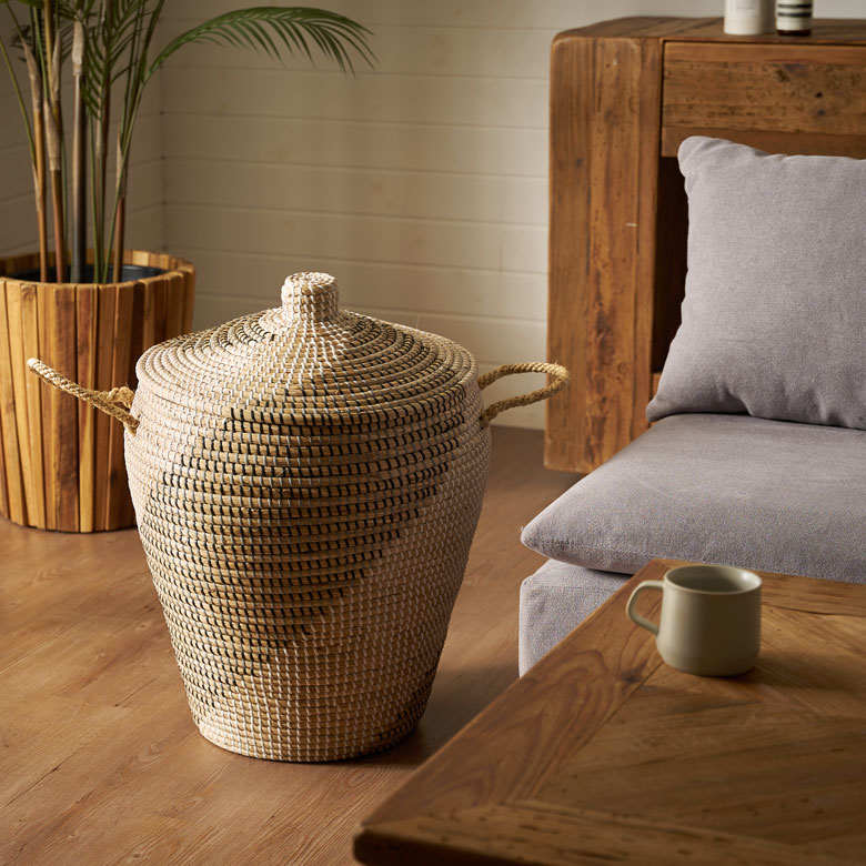 シーグラス製バスケット。収納バスケット。かご。蓋つき。フタ付き。大きいバスケット。
