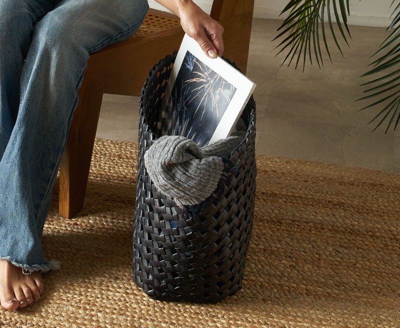 A4サイズの雑誌が収まる収納アイテム