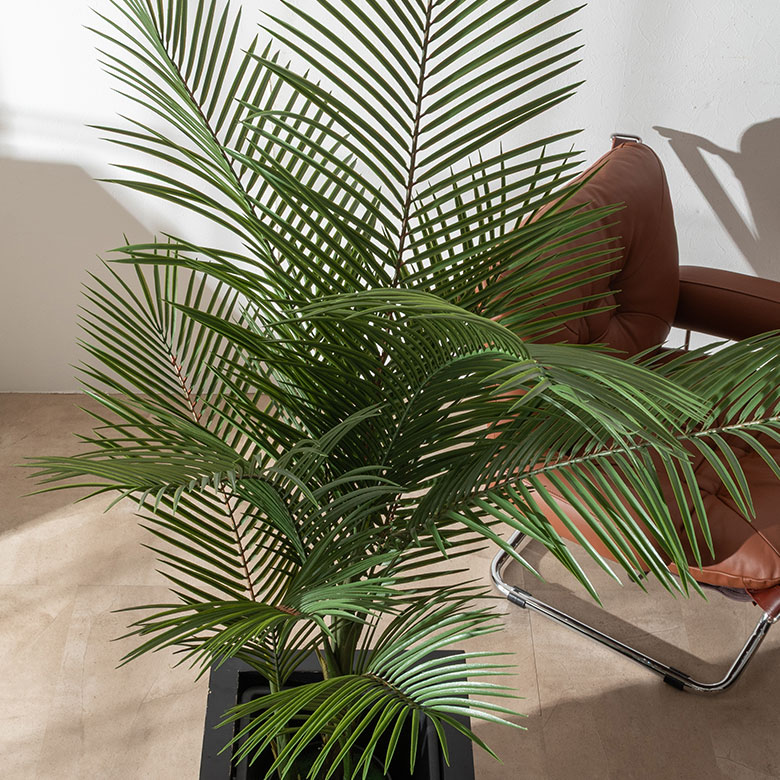 たっぷり葉を使った人工観葉植物