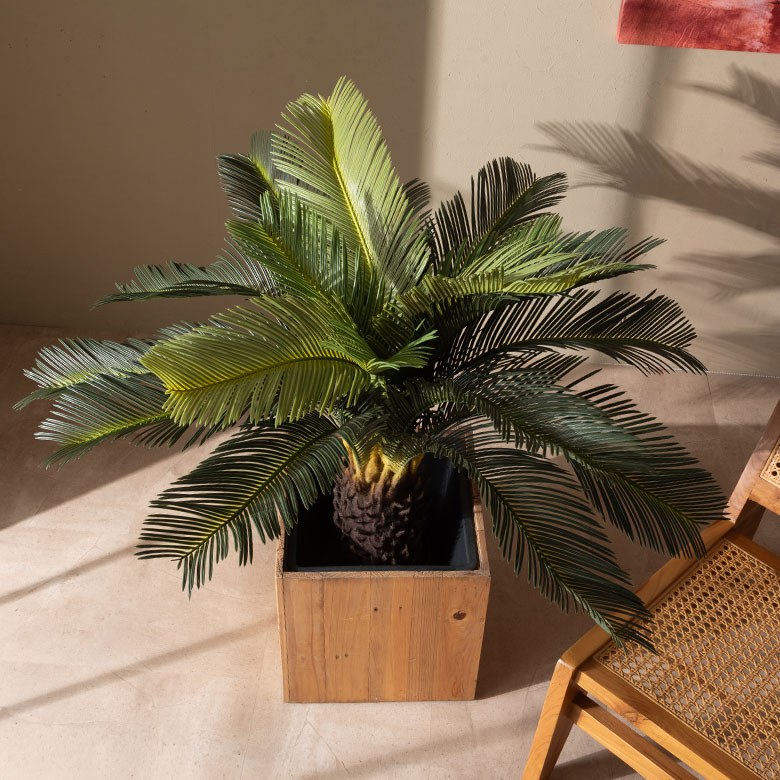 たっぷり葉を使った人工観葉植物