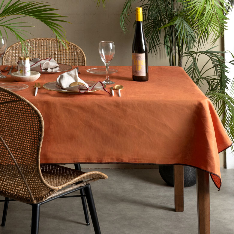 生地と配色ステッチがアクセント