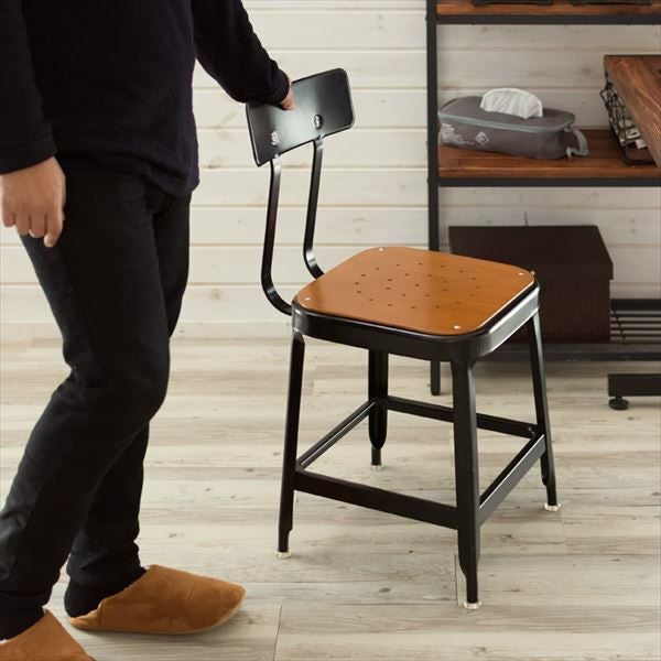 スチールフレームと木製座面のレトロ調ダイニングチェア 単品 座面高