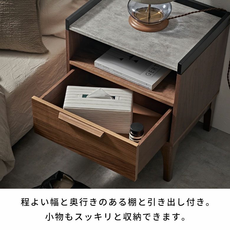 天然石を超える新素材天板と天然ウォールナットのナイトテーブル[84295