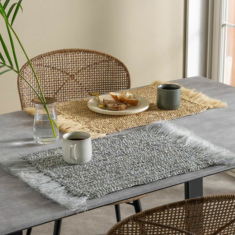 ランチョンマット天然素材ラフィアフリンジ付き46cm×34cm[13880]【ランチマットおしゃれ椰子素材麦わらかわいいインテリア長方形フリンジナチュラルリゾートインテリアナチュラルライトブルーライトブルー西海岸ハワイアンサーフコースタル】