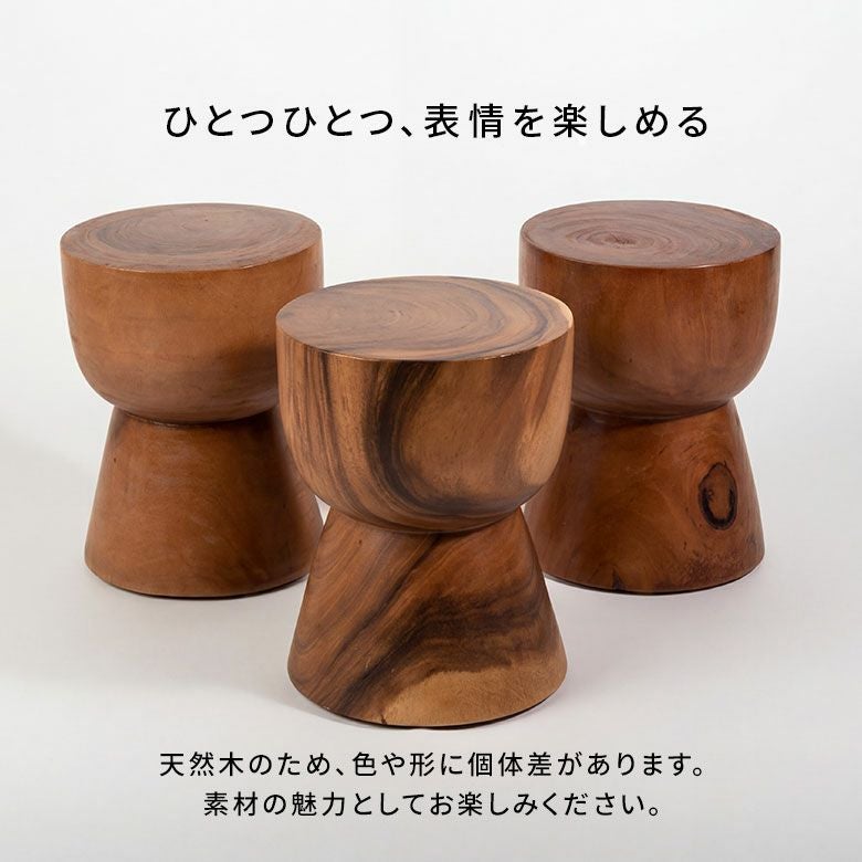 バリ島のヴィラやホテルでよく使われているモンキーポッドの丸太から