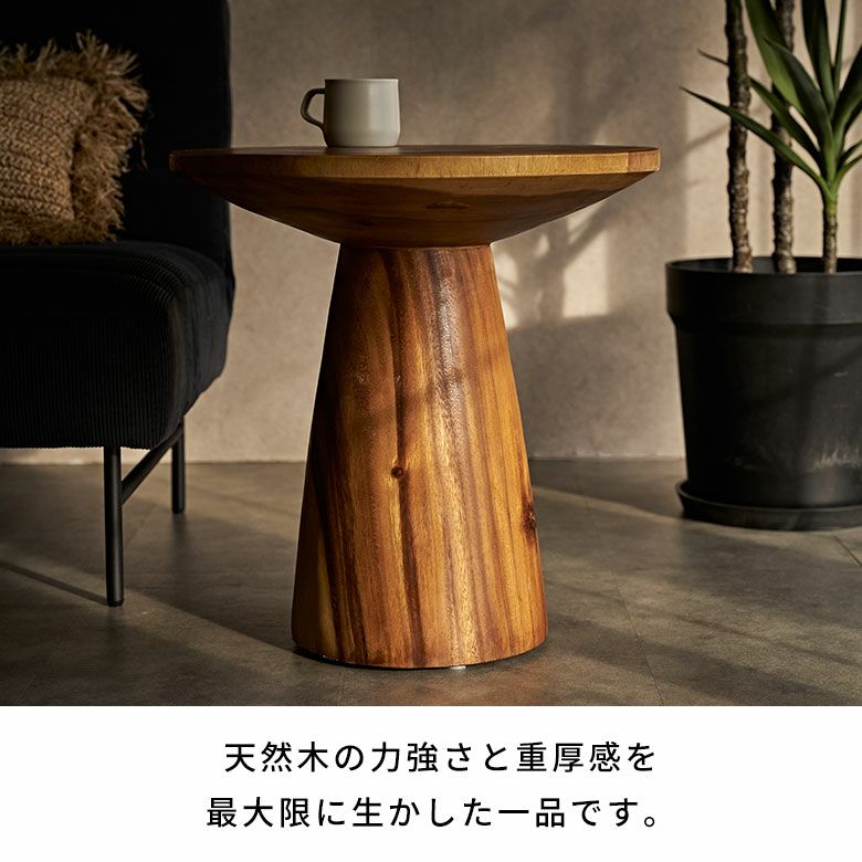 バリ島のヴィラやホテルでよく使われているモンキーポッドの丸太から