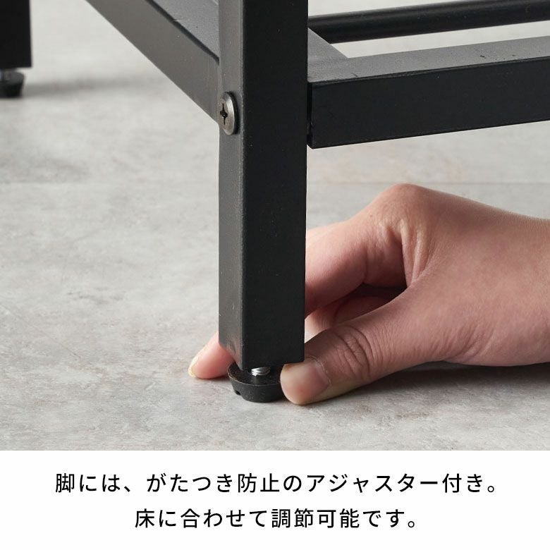 スタイリッシュなオールブラックカラー天然木とアイアンのシンプルな3