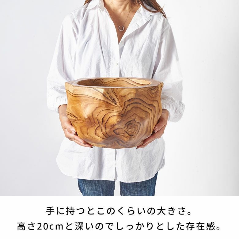プランターカバーやフルーツボウルに使えるチークウッドから削り出した