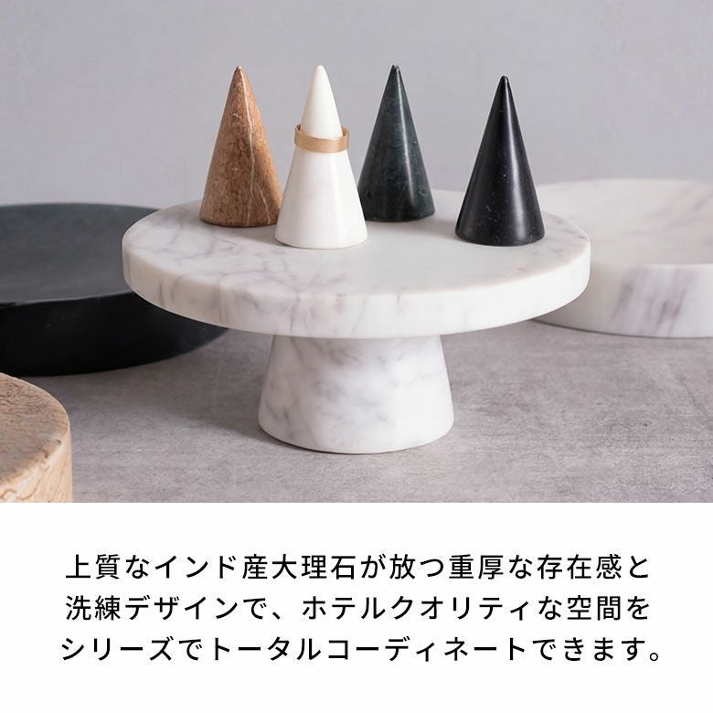 まるでホテルのようなモダンで上品な空間に格上げできるシンプルで洗練