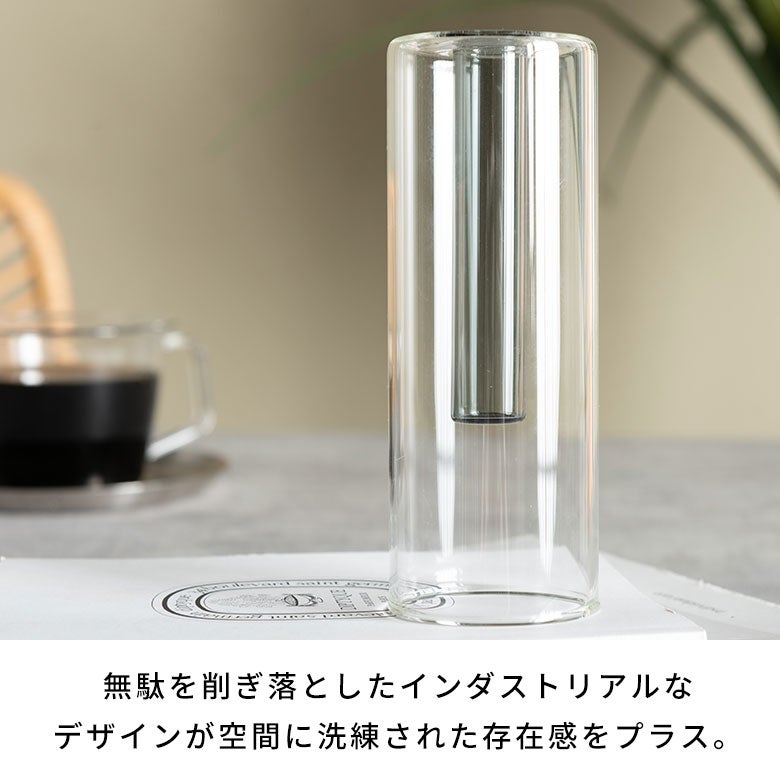 シンプルな二重構造が生み出す洗練されたミニフラワーベース[94957